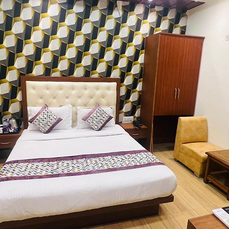 Hotel S V Grand Varanasi Ngoại thất bức ảnh
