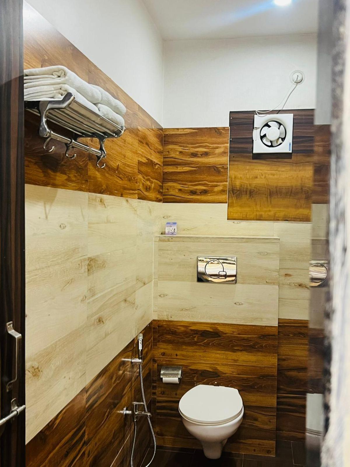 Hotel S V Grand Varanasi Ngoại thất bức ảnh